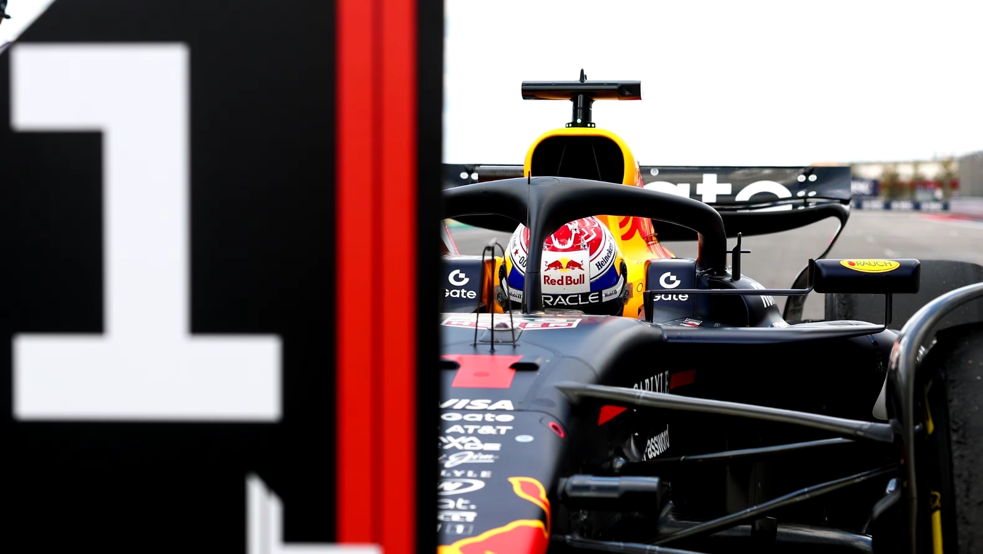 Verstappen s’impose dans un Sprint d’Austin spectaculaire marqué par le double abandon des McLaren