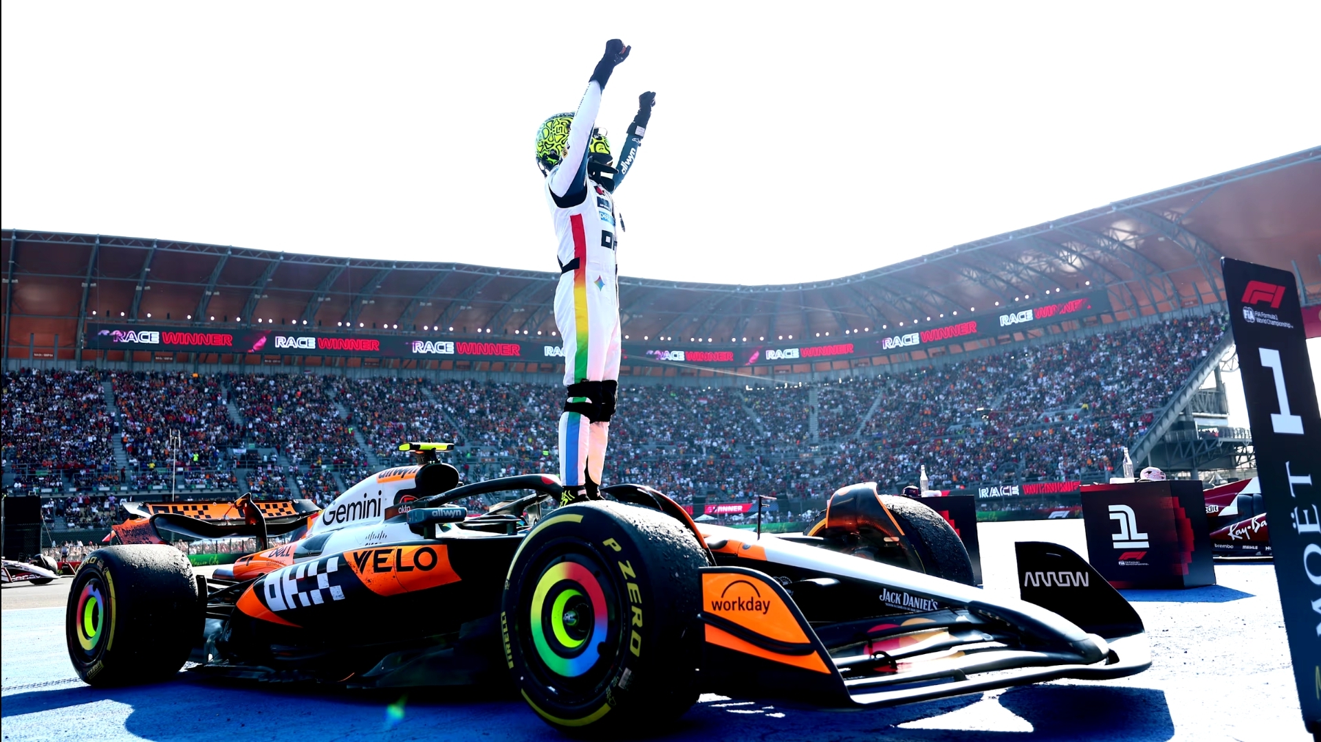 Norris triomphe au Mexique et s’empare de la tête du championnat